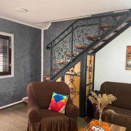Stan na dan Gornji Milanovac-centar-Nova gradnja Apartment Luaran gambar