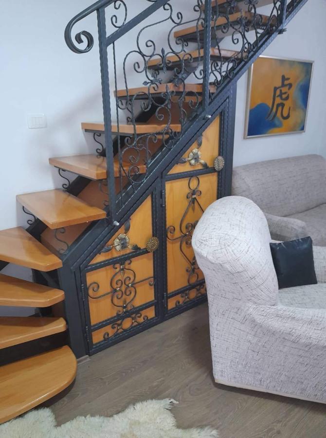 Stan na dan Gornji Milanovac-centar-Nova gradnja Apartment Luaran gambar
