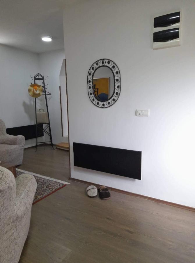 Stan na dan Gornji Milanovac-centar-Nova gradnja Apartment Luaran gambar
