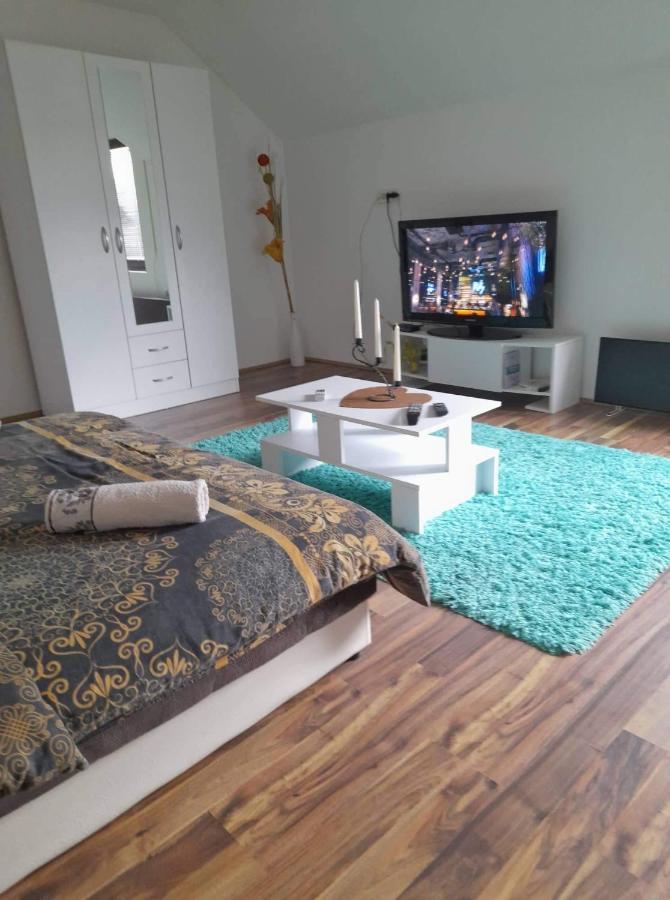 Stan na dan Gornji Milanovac-centar-Nova gradnja Apartment Luaran gambar