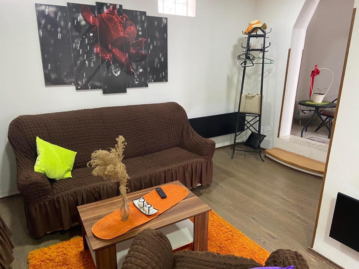 Stan na dan Gornji Milanovac-centar-Nova gradnja Apartment Luaran gambar