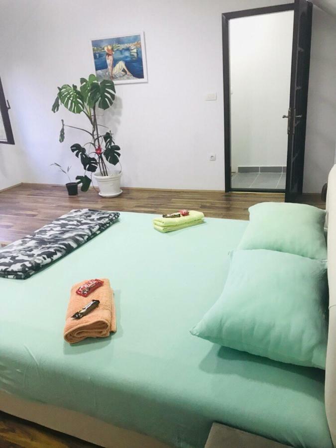 Stan na dan Gornji Milanovac-centar-Nova gradnja Apartment Luaran gambar